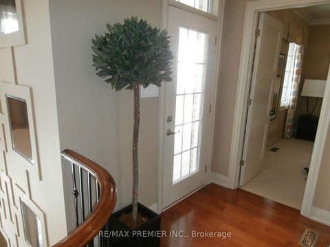 Photo 45 at 76 Orleans Circle, Vellore Village, Vaughan