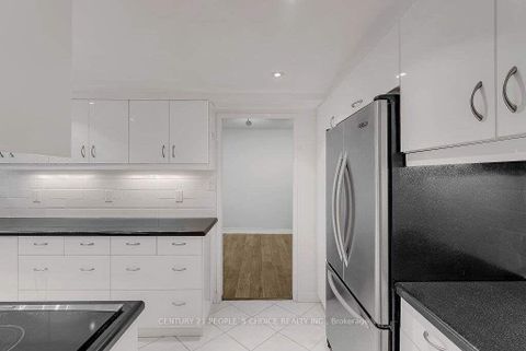 Photo 11 at 14A - 256 Jarvis Street, Yonge Corridor, Toronto Photo 11 at 14A - 256 Jarvis Street, Yonge Corridor, Toronto