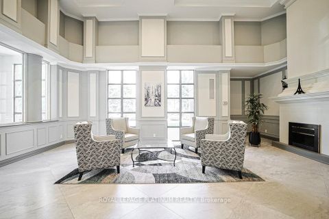 Photo 4 at 410 - 5 Emerald Lane, Yorkhill, Vaughan