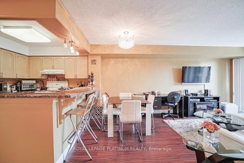 Photo 9 at 410 - 5 Emerald Lane, Yorkhill, Vaughan