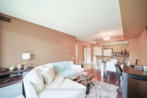 Photo 12 at 410 - 5 Emerald Lane, Yorkhill, Vaughan