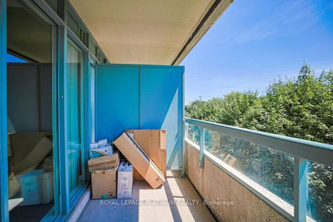 Photo 18 at 410 - 5 Emerald Lane, Yorkhill, Vaughan