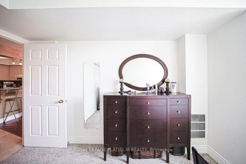 Photo 26 at 410 - 5 Emerald Lane, Yorkhill, Vaughan