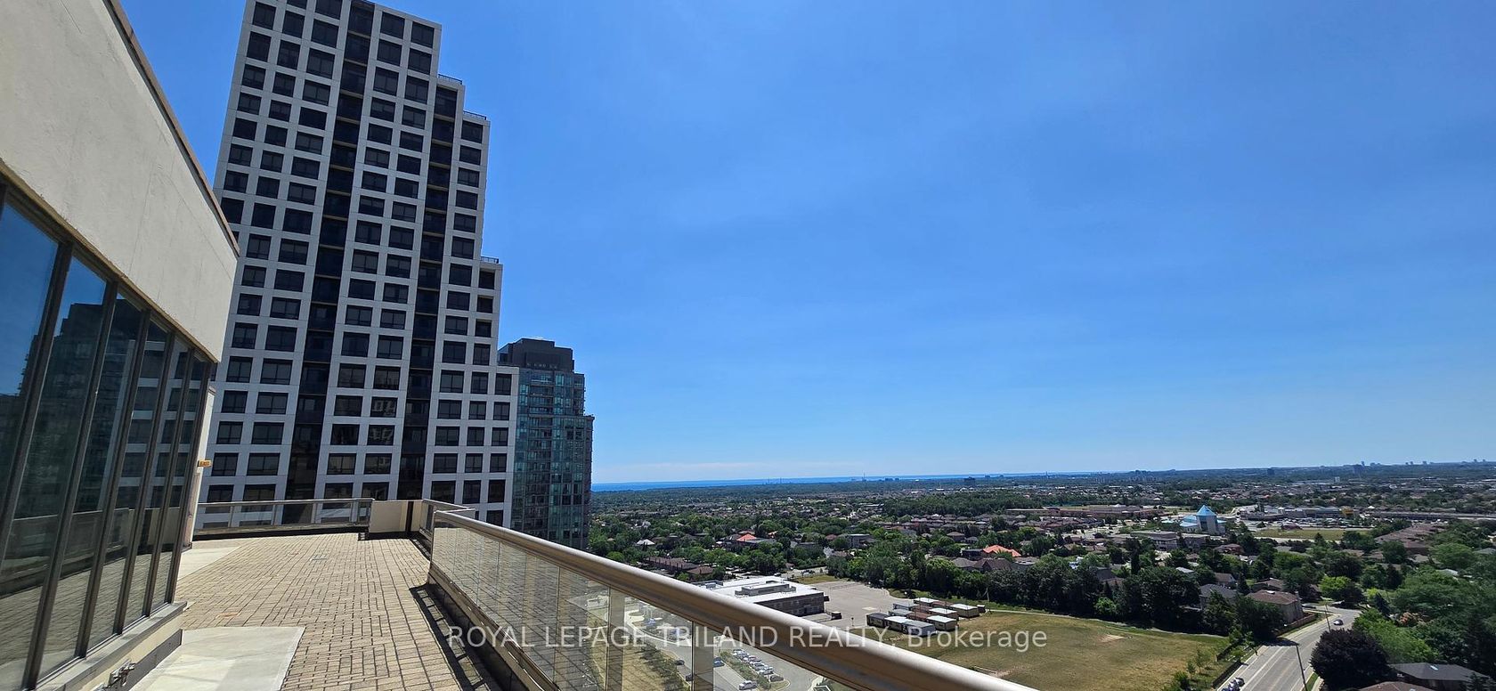 711 - 55 Elm Drive W, City Centre, Mississauga by Loree Meneguzzi Real Estate 711 - 55 Elm Drive W, City Centre, Mississauga