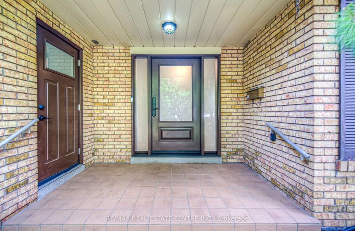 Photo 7 at 644 Donna Court, Roseland, Burlington