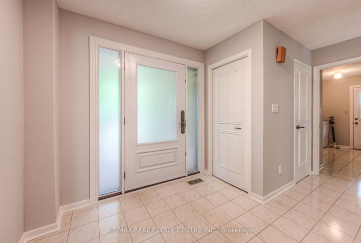 Photo 8 at 644 Donna Court, Roseland, Burlington