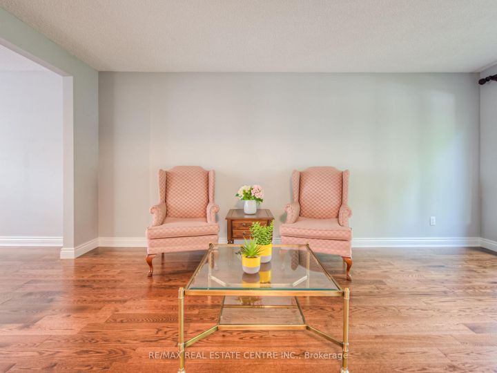 Photo 10 at 644 Donna Court, Roseland, Burlington