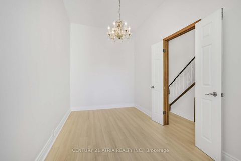 Photo 5 at 81 Montrose Avenue, Bellwoods, Toronto