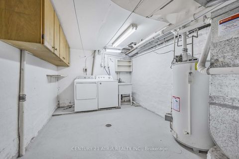 Photo 22 at 81 Montrose Avenue, Bellwoods, Toronto