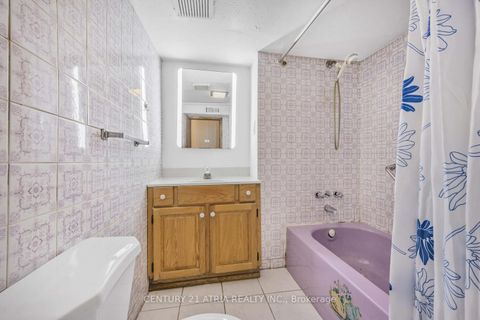 Photo 26 at 81 Montrose Avenue, Bellwoods, Toronto