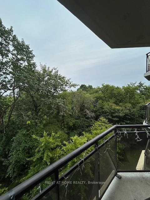 Photo 17 at 403 - 2 Maison Parc Court, Lakeview Estates, Vaughan