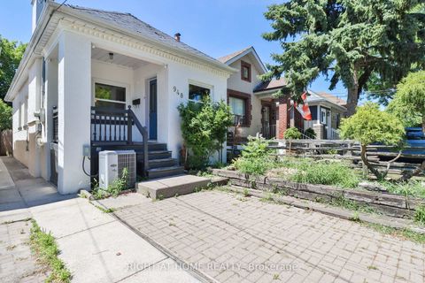 Photo 1 at 948 Runnymede Road, Smythe, Toronto