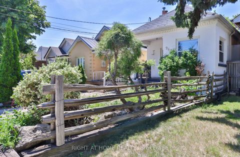 Photo 2 at 948 Runnymede Road, Smythe, Toronto