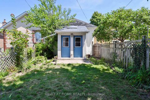 Photo 7 at 948 Runnymede Road, Smythe, Toronto Photo 7 at 948 Runnymede Road, Smythe, Toronto