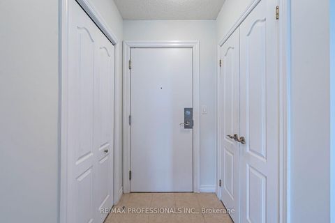 Photo 2 at 1007 - 2088 Lawrence Avenue W, Weston, Toronto