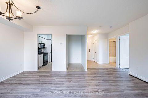Photo 10 at 1007 - 2088 Lawrence Avenue W, Weston, Toronto