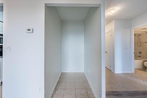Photo 16 at 1007 - 2088 Lawrence Avenue W, Weston, Toronto
