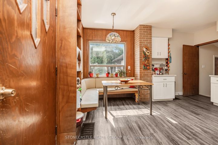 Photo 9 at 2321 Major Mackenzie Drive W, Maple, Vaughan