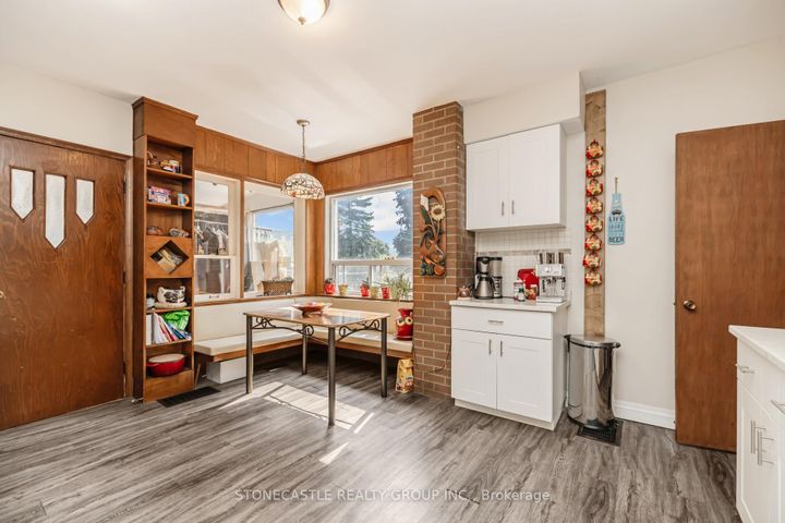 Photo 12 at 2321 Major Mackenzie Drive W, Maple, Vaughan