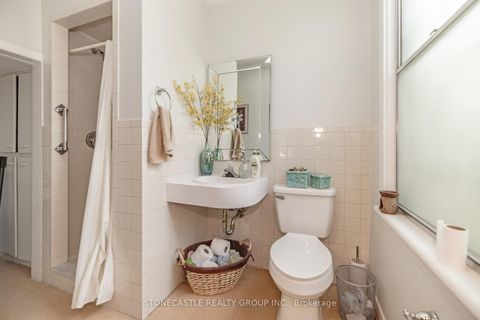 Photo 5 at 2321 Major Mackenzie Drive W, Maple, Vaughan