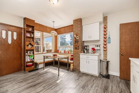 Photo 12 at 2321 Major Mackenzie Drive W, Maple, Vaughan