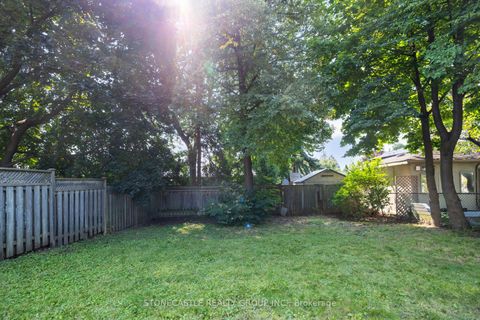 Photo 20 at 2321 Major Mackenzie Drive W, Maple, Vaughan