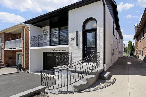 Photo 2 at 84 Aberdeen Avenue, East Woodbridge, Vaughan