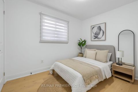 Photo 10 at 84 Aberdeen Avenue, East Woodbridge, Vaughan