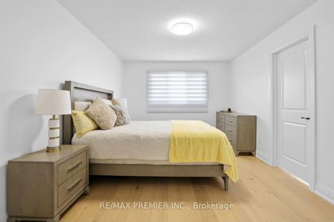 Photo 12 at 84 Aberdeen Avenue, East Woodbridge, Vaughan