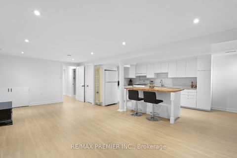 Photo 17 at 84 Aberdeen Avenue, East Woodbridge, Vaughan