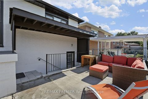 Photo 21 at 84 Aberdeen Avenue, East Woodbridge, Vaughan