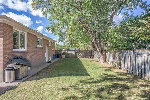 Photo 7 at 25 Armitage Drive, Maryvale, Toronto