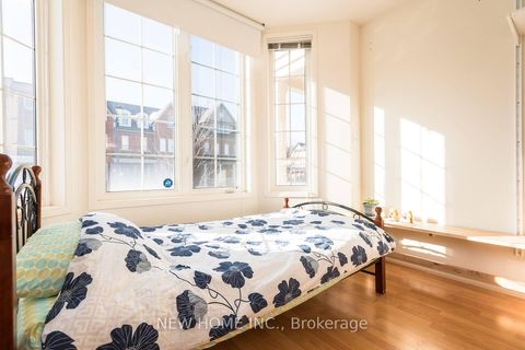 Photo 6 at 31 Leitch Avenue, York University Heights, Toronto