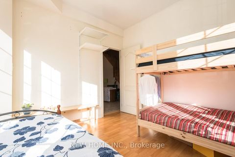 Photo 7 at 31 Leitch Avenue, York University Heights, Toronto