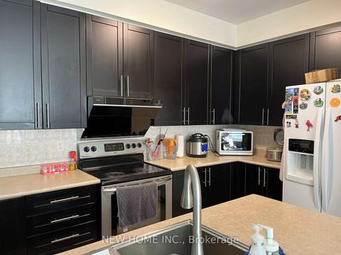 Photo 10 at 31 Leitch Avenue, York University Heights, Toronto