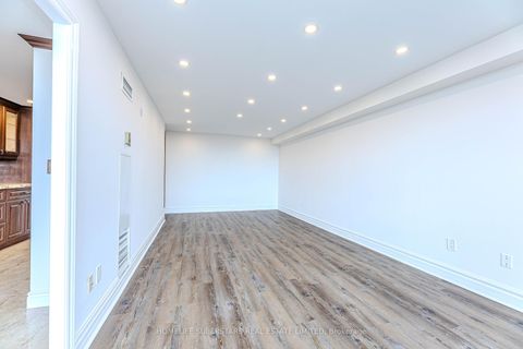 Photo 6 at 1005 - 7 Townsgate Drive, Yorkhill, Vaughan