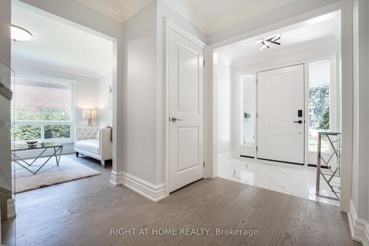 Photo 2 at 29 Vanwood Road, Thornhill, Markham