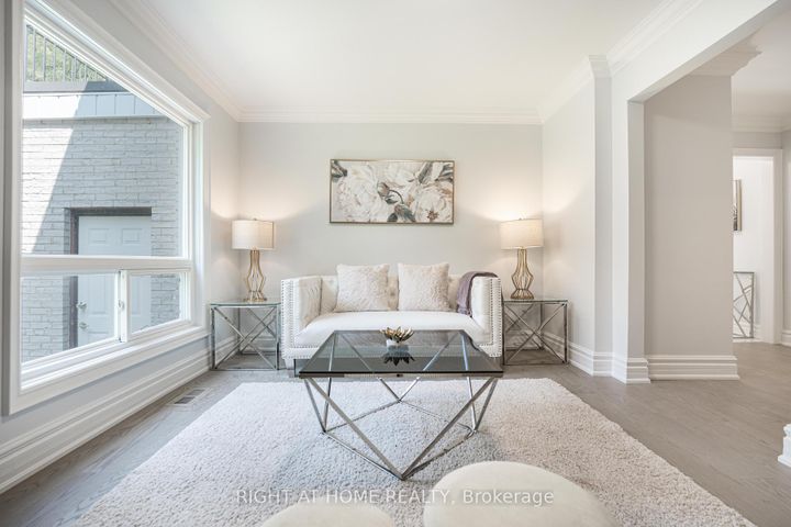 Photo 5 at 29 Vanwood Road, Thornhill, Markham