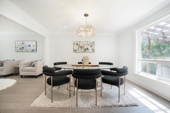 Photo 9 at 29 Vanwood Road, Thornhill, Markham