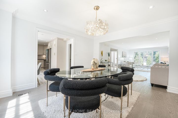 Photo 10 at 29 Vanwood Road, Thornhill, Markham