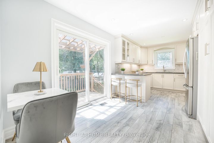 Photo 12 at 29 Vanwood Road, Thornhill, Markham