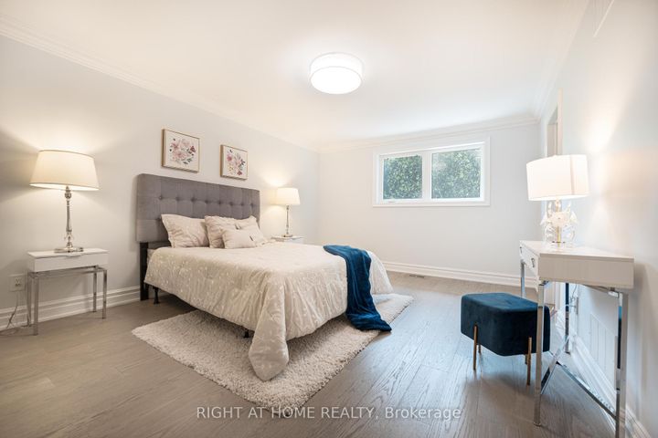 Photo 16 at 29 Vanwood Road, Thornhill, Markham