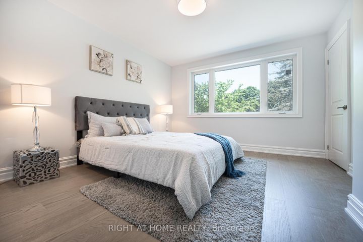 Photo 21 at 29 Vanwood Road, Thornhill, Markham