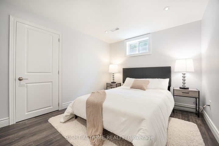 Photo 23 at 29 Vanwood Road, Thornhill, Markham