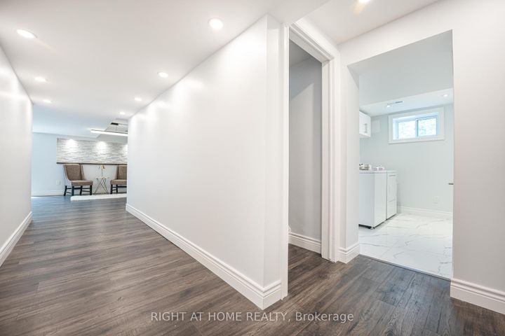 Photo 24 at 29 Vanwood Road, Thornhill, Markham