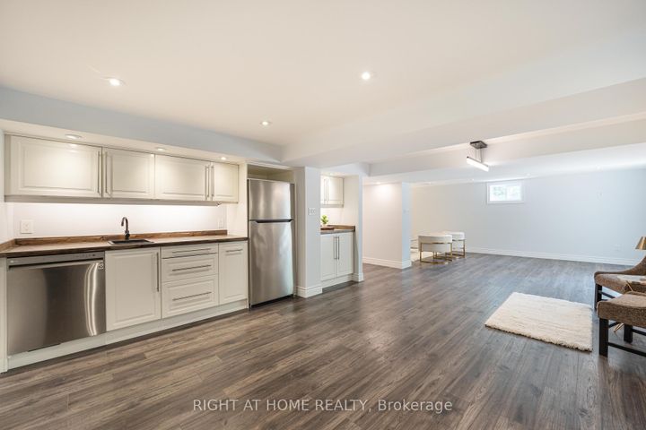 Photo 27 at 29 Vanwood Road, Thornhill, Markham