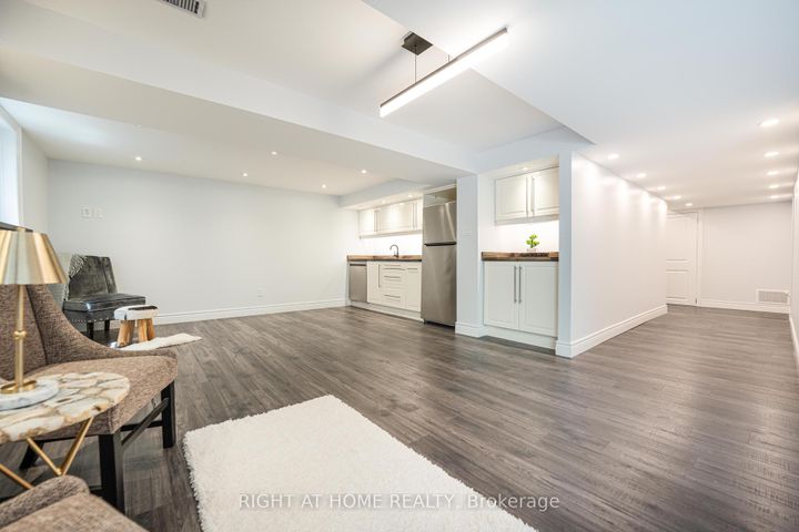 Photo 30 at 29 Vanwood Road, Thornhill, Markham