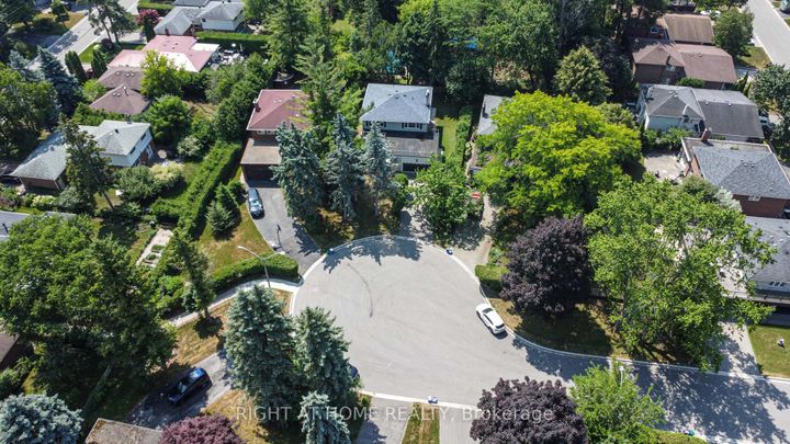 Photo 33 at 29 Vanwood Road, Thornhill, Markham