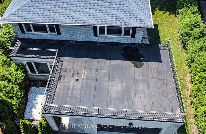 Photo 35 at 29 Vanwood Road, Thornhill, Markham