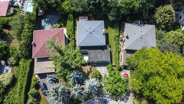 Photo 37 at 29 Vanwood Road, Thornhill, Markham